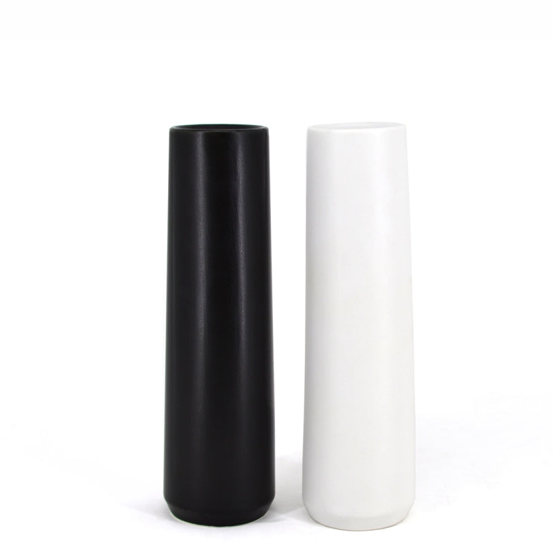 Ceramic Black White Buddha Cat Magnetic Salt and Pepper Shaker – BOTEGA  EXCLUSIVE